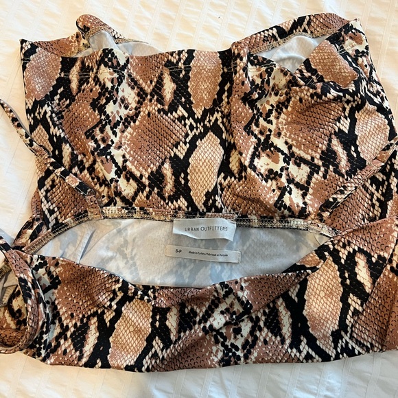 Urban outfitters snake skin cowl neck tank top - Picture 4 of 4